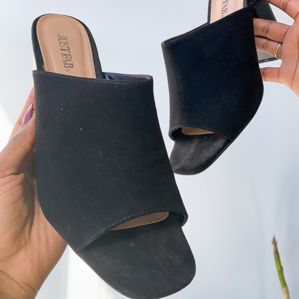 Suede black mules